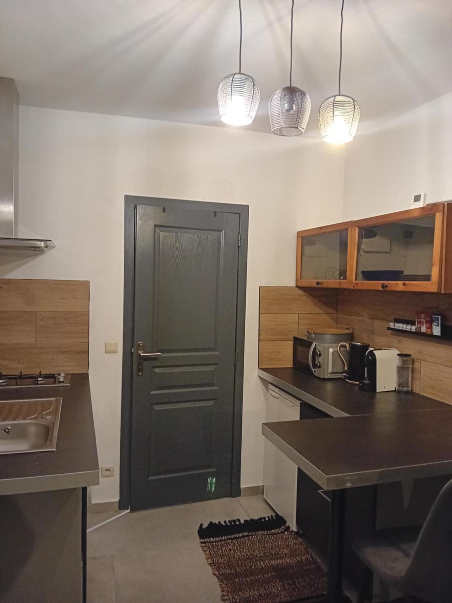 Studio Meuble 4Km Aeroport שרלרואה מראה חיצוני תמונה