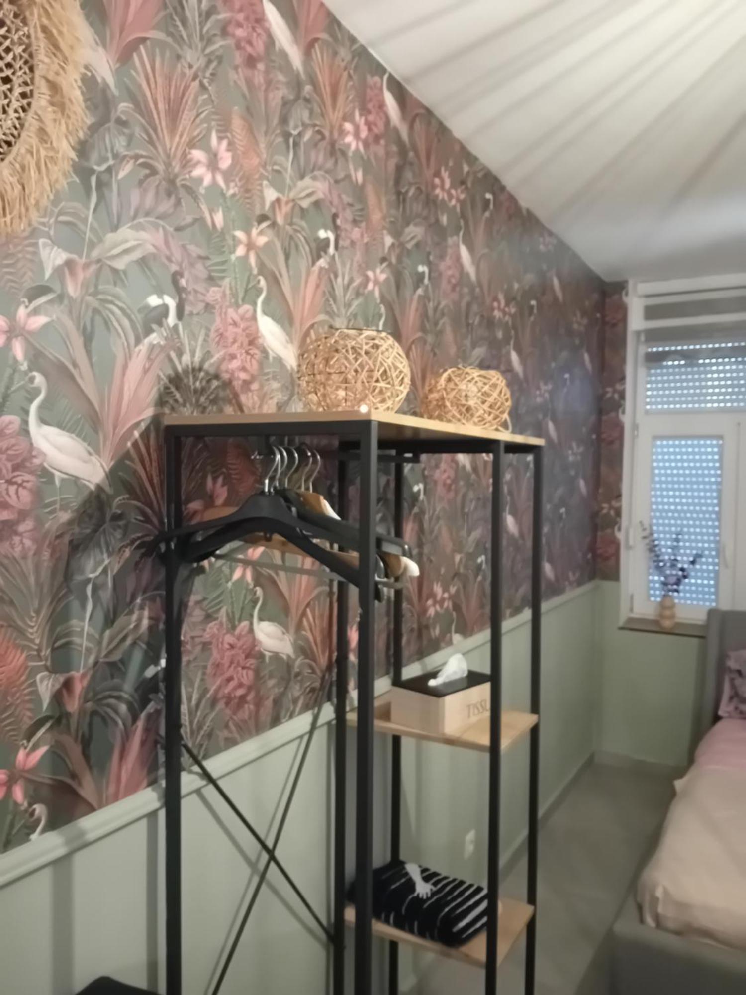 Studio Meuble 4Km Aeroport שרלרואה מראה חיצוני תמונה